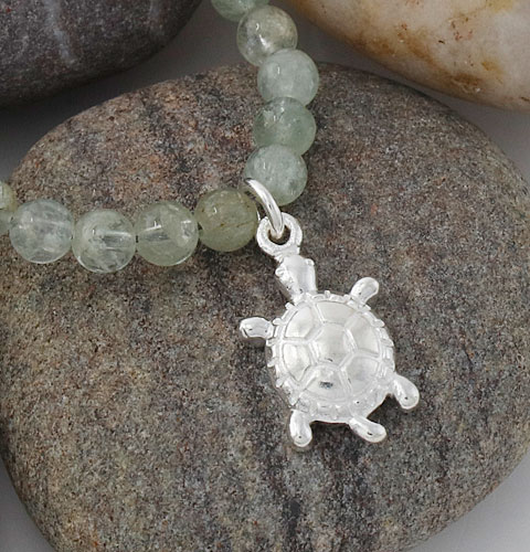 Aquamarine-and-Turtle-Necklace-close-up Aquamarine-and-Turtle-Necklace-close-up