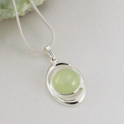 Bowenite-Oval-Drop-Pendant