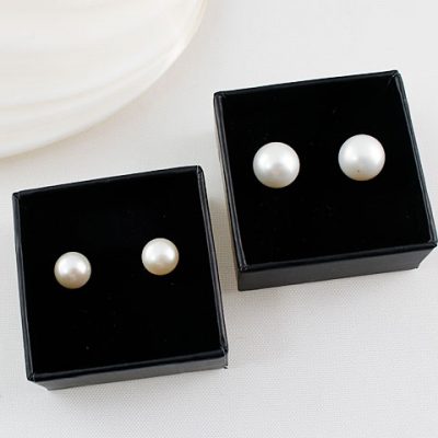 Freshwater-Pearl-Studs