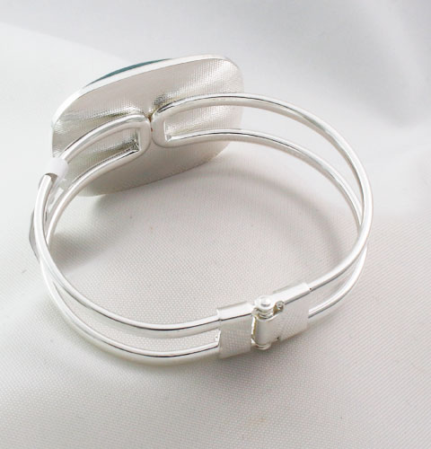 Large-Stone-Bangle-Back Large-Stone-Bangle-Back