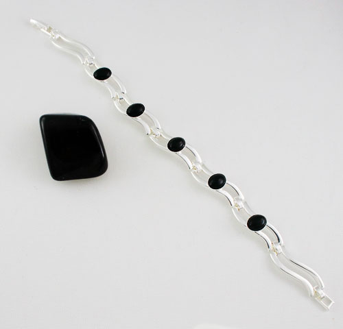 Onyx-Five-Stone-Bracelet-1
