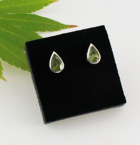 Peridot-Teardrop-Studs Peridot-Teardrop-Studs